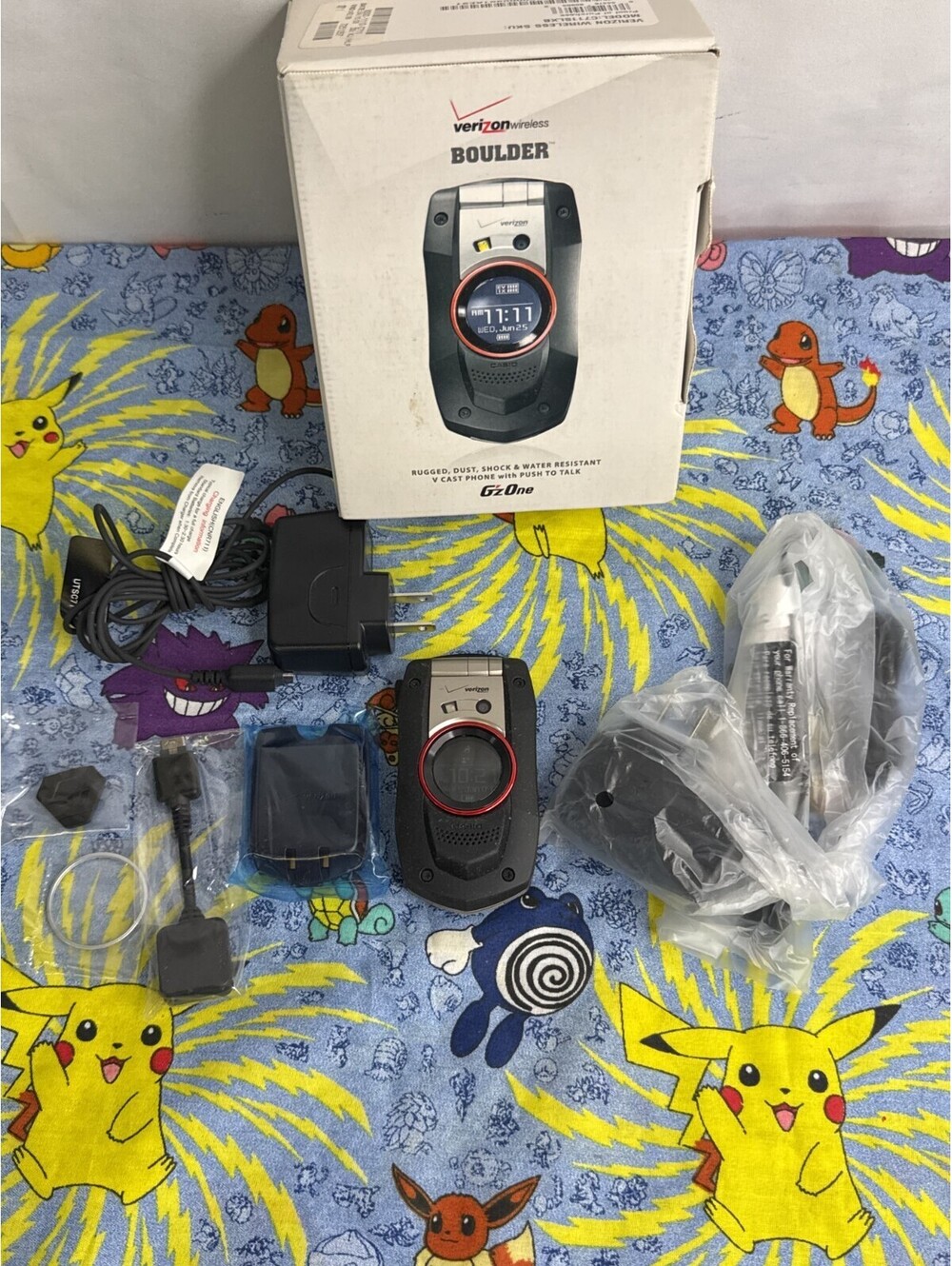 Casio Gz'One Boulder (C711) ~Verizon~ Flip Phone Tested Working
